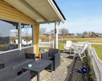 Fascinating Holiday Home in Snedsted With Terrace - Snedsted - Patio