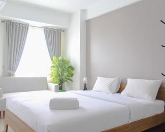 Cozy Living Studio Room At Urbantown Serpong Apartment - Jakarta - Habitació