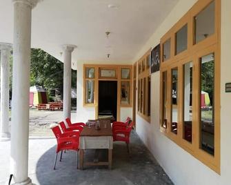Benazir Hotel Kalash - Chitral - Patio