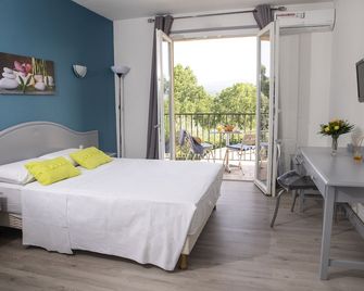 Le Néoulous - Le Boulou - Schlafzimmer