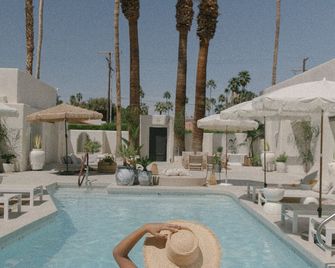 Yara Hotel - Adults Only - Palm Springs - Pool