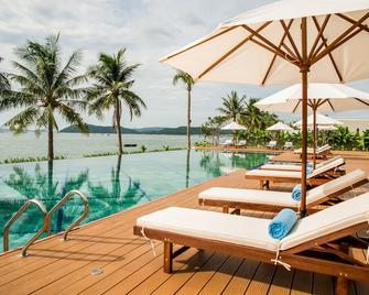 Que Toi Village Resort Phu Yen - Song Cau - Pool