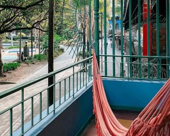 Centro Hostel Medellin - Medellín - Balcón