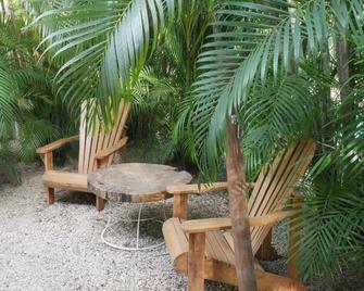 Cote Pacific Casitas - Huacas - Patio