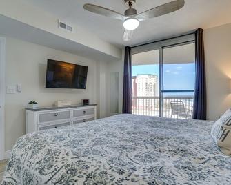 Pelican Beach Resort by Panhandle Getaways - Destin - Soverom