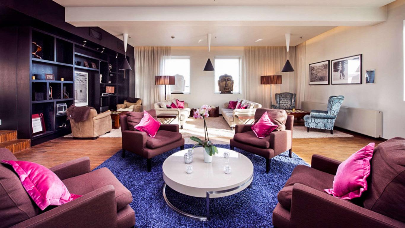 Home Hotel Folketeateret