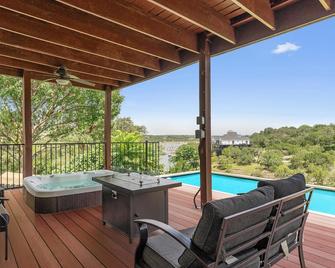 Upstay - Austin Getaway - Pool & Hot Tub & Games - Lakeway - Pool