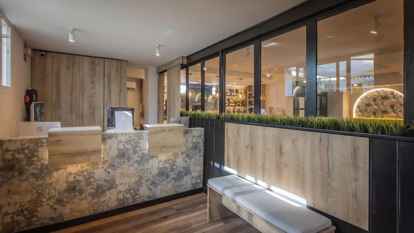 Hotel Zen Airport