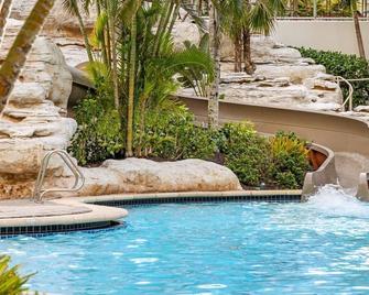 Beautiful 2-bedroom on resort in wonderful Marco Island, FL - Marco Island - Piscina