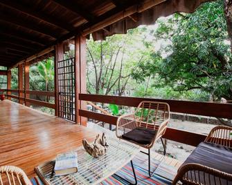 Tropical hideaway in historical eco house - Nosara - Balcony