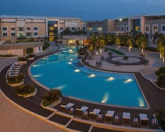 The Deltin Hotel - Daman - Pool