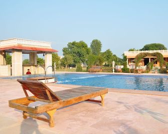 Sariska Tiger Camp - Álvaro - Piscina