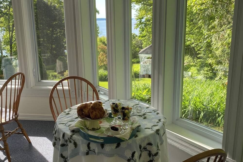 Victorian by the Sea - Lincolnville - Matsal