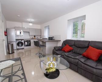 Affleck Retreat 4 - Sja Stays - Modern 1 Bed Apartment - Aberdeen - Vardagsrum
