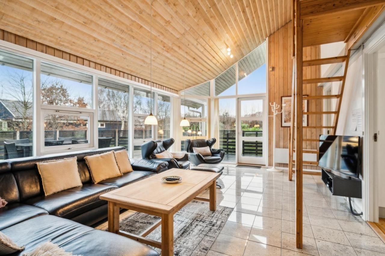 Spacious Activity And Pool House Perfect For Families Near Ebeltoft – Ebeltoft