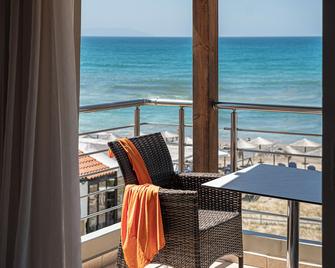 Vergina Beach Hotel - Nea Kydonia - Parveke
