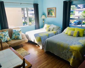 Ebb Tide Resort Oceanfront - Pompano Beach - Bedroom