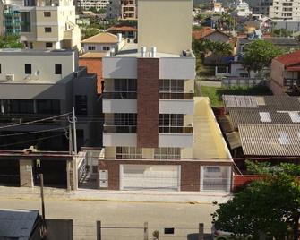 Hospeda Mariscal Flat - Bombinhas - Будівля