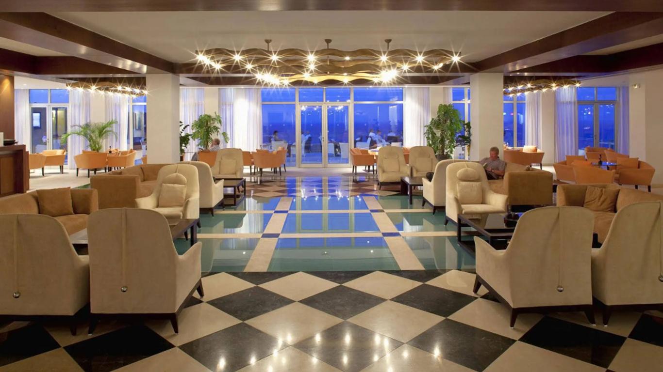 Louis Apostolata Island Resort