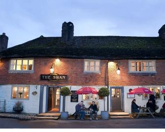 The Swan Inn - Pulborough - Budova