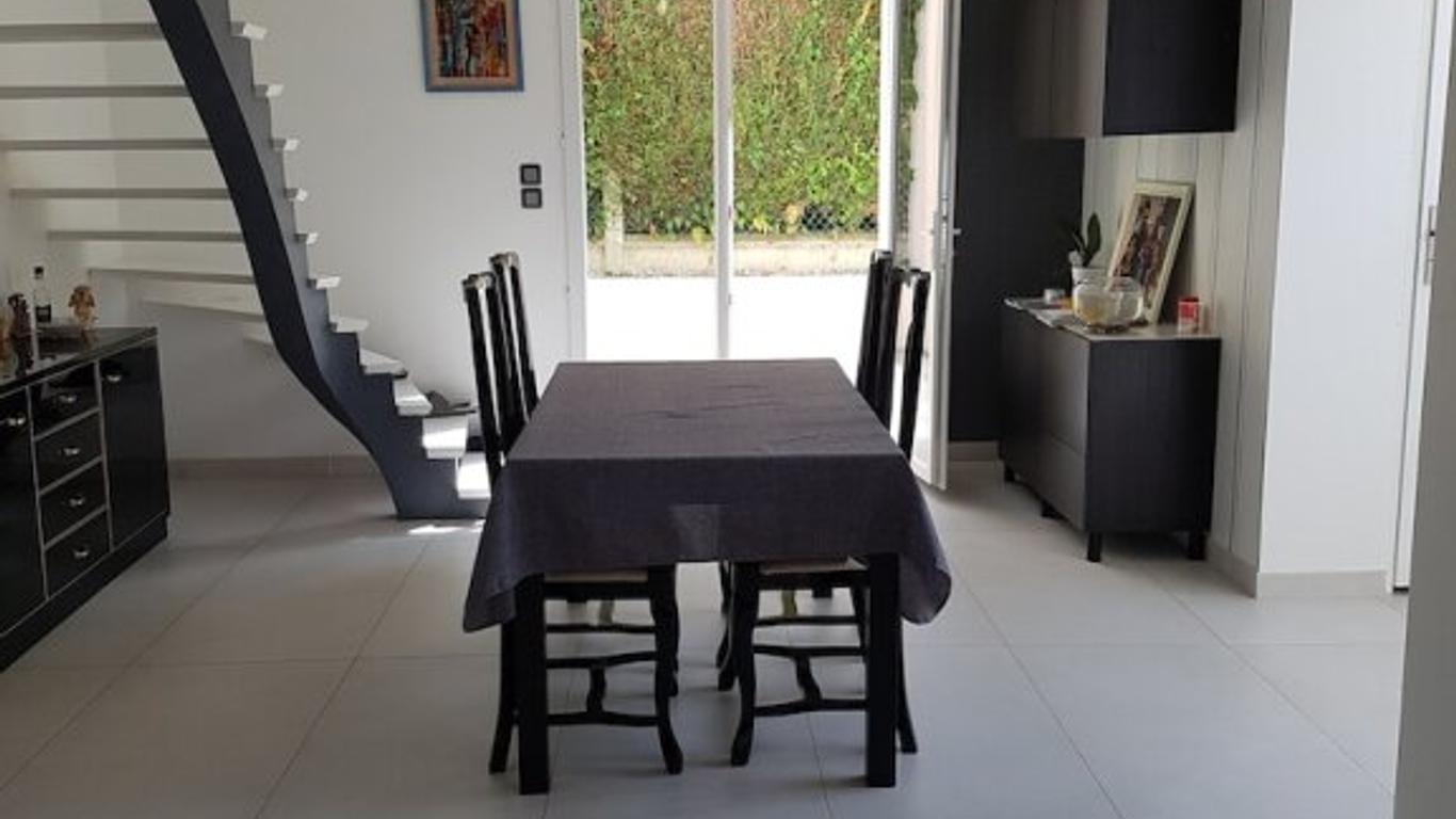 La maison chez Elena&Arnaud