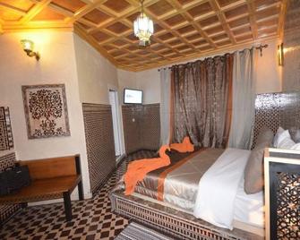 Hotel Pyramides - Taza - Bedroom