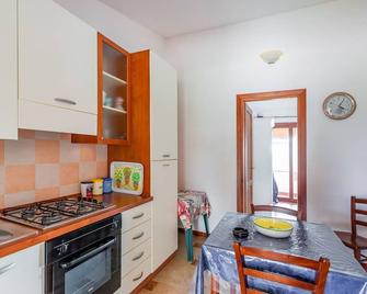 Farmhouse \'Comino Alto\' Apt 5 - Siniscola - Cucina