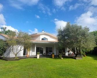 Agréable Maison sur le Bassin d'Arcachon - Andernos-les-Bains - Bâtiment