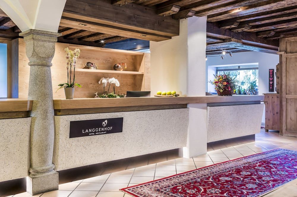 Hotel Restaurant Langgenhof - Brunico - Receptionist