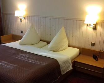 Hotel Garni Eichhornkobel - Fassberg - Slaapkamer