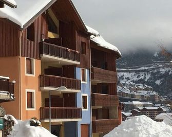 Nice Appt In Briançon Les Charmettes - Briançon - Edificio