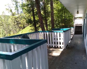 Appletree Inn - Radium Hot Springs - Varanda
