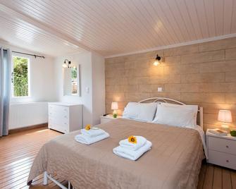 Anita - Perama - Schlafzimmer