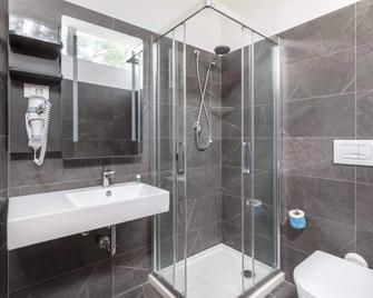 B&b Hotel Latina - Latina - Bathroom