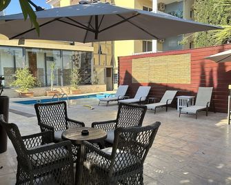 St Elena Boutique Residence - Larnaka - Innenhof