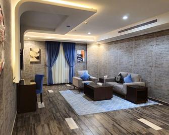 Royal Boutique Hotel - Khamis Mushait - Huiskamer
