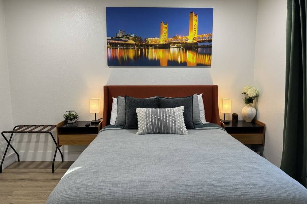 Charming Guest House in East Sac - סקרמנטו - חדר שינה