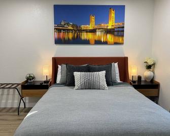 Charming Guest House in East Sac - סקרמנטו - חדר שינה