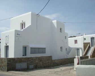 Elena Studios & Suites - Ornos - Edifício