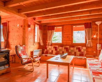 Chalet L'Eitièro hameau des Chazals Nevache Hautes Alpes - Névache - Salon