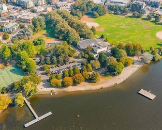 Sunny side Studio on Green Lake - Seattle