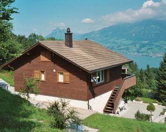Vacation home in a quiet and sunny location - Giswil - Building