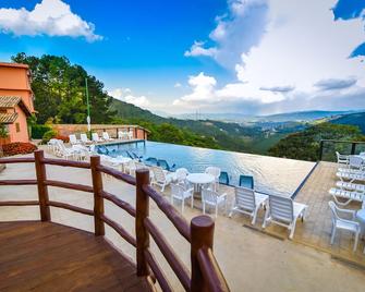 Hotel Refugio Vista Serrana - Mairiporã - Pool