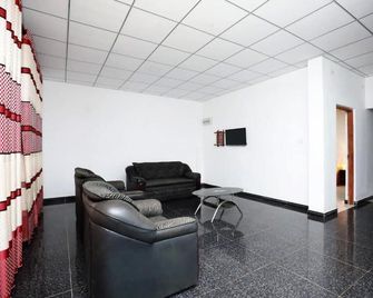 Alankulama Waana Resort - Anuradhapura - Living room