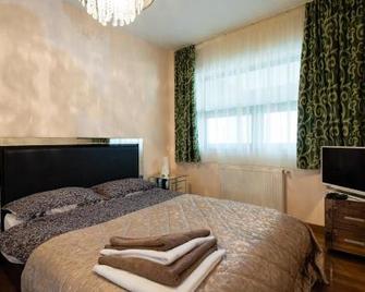Sia Mountain Apartment - Predeal - Bedroom