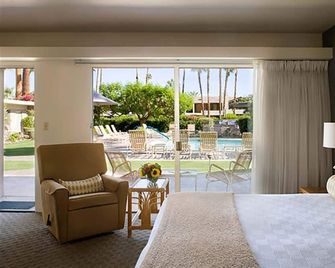 Desert Hills - 21 and Over - A Town & Desert Boutique Hotel - Palm Springs - Sypialnia