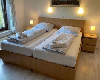 Hotel Pension Pb - גוסלאר - חדר שינה