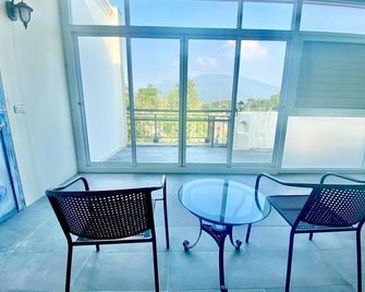 Village Villa B&B - Zhuqi Township - Balcón