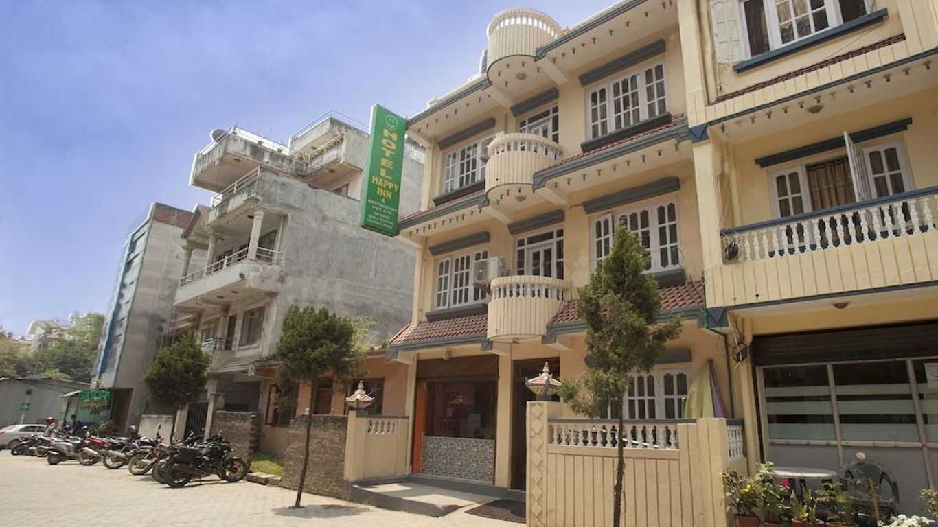 OYO 372 Hotel Happy Inn