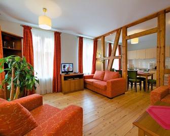 Jagdschloss Waldsee Hotel & Ferienpark - Feldberg - Huiskamer
